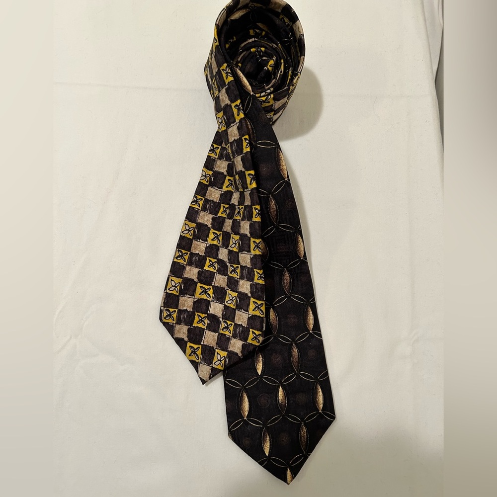 Bolgheri Black & Gold Locking Ring & Checker Board Pattern Italian Silk Ties